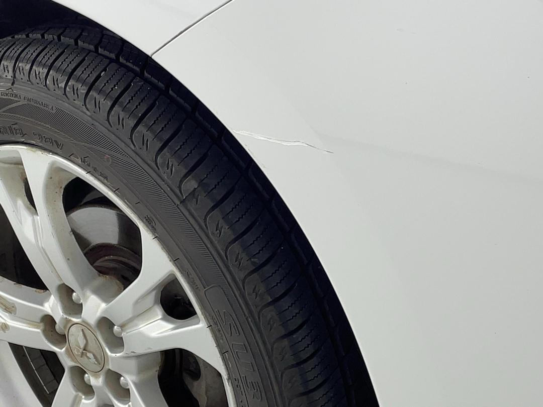 Photo '25' of Mitsubishi Outlander