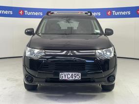 Photo '2' of Mitsubishi Outlander