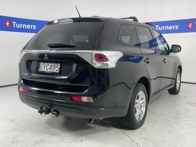 Photo '7' of Mitsubishi Outlander
