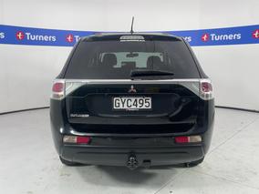 Photo '6' of Mitsubishi Outlander