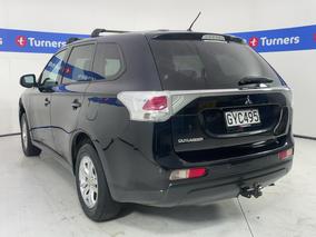 Photo '5' of Mitsubishi Outlander