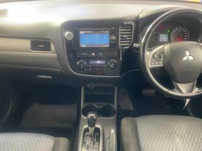 Photo '17' of Mitsubishi Outlander