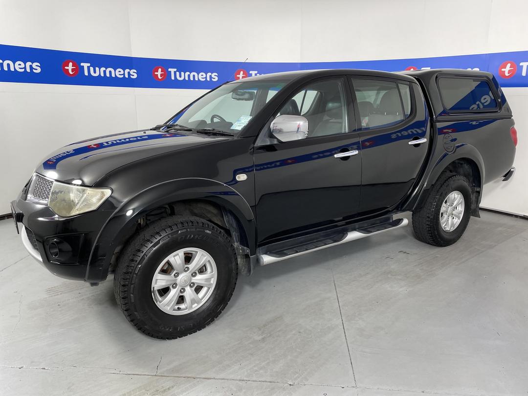 Photo '4' of Mitsubishi Triton