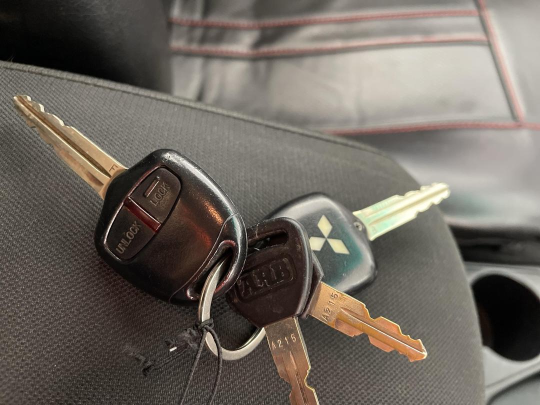 Photo '22' of Mitsubishi Triton