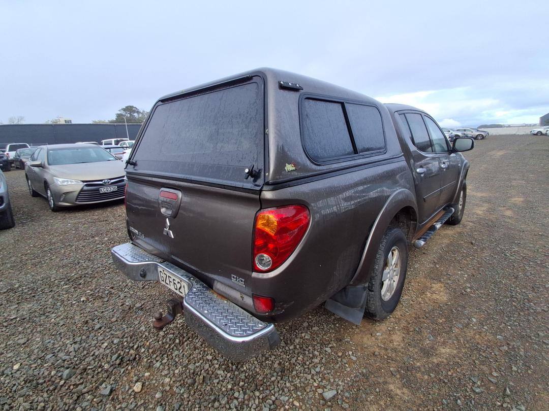 Photo '6' of Mitsubishi Triton D/CAB GLS Photo '6' of Mitsubishi Triton D/CAB GLS
