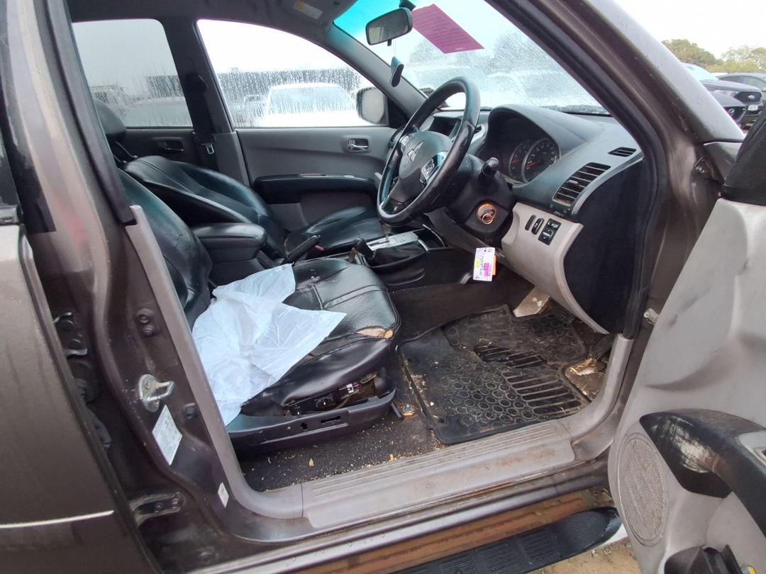 Photo '14' of Mitsubishi Triton D/CAB GLS Photo '14' of Mitsubishi Triton D/CAB GLS