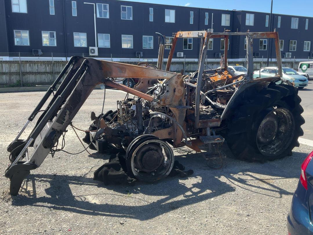 Photo '3' of New Holland T5050 Tractor