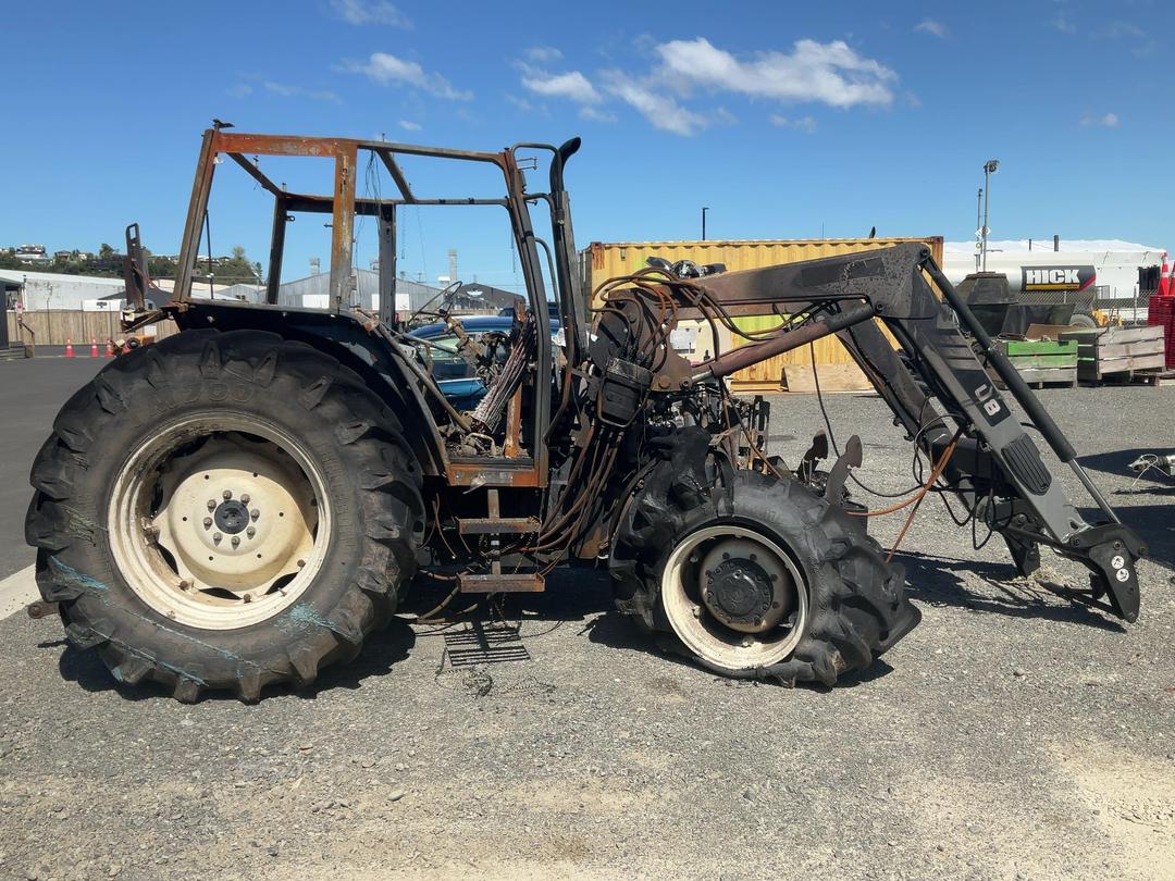 Photo '8' of New Holland T5050 Tractor