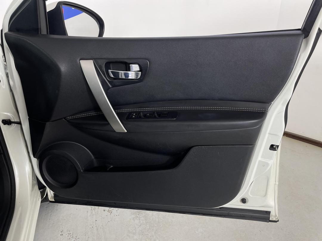 Photo '15' of Nissan Dualis