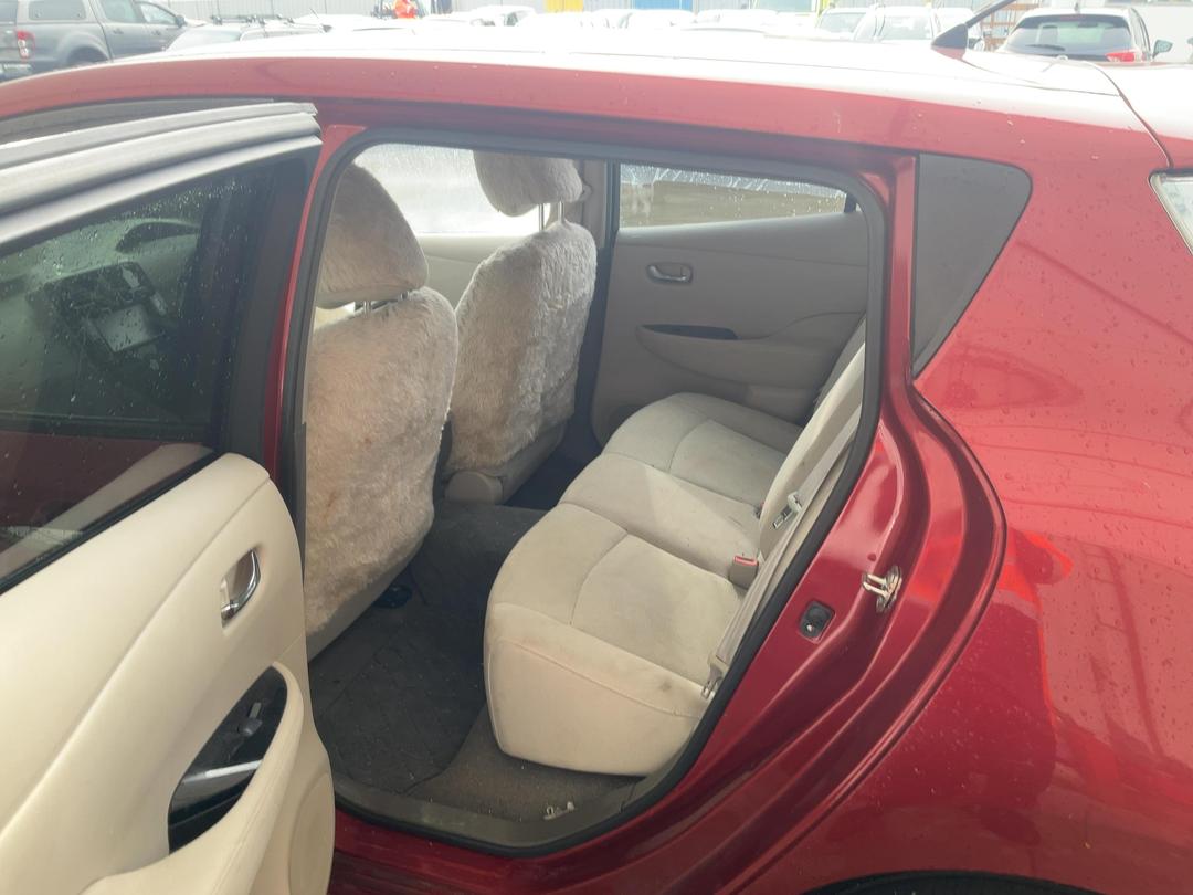 Photo '8' of Nissan Leaf