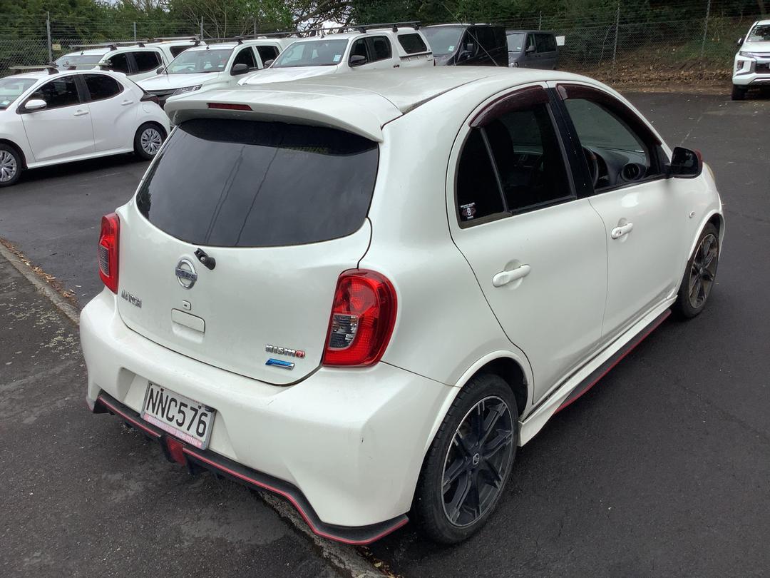 Photo '4' of Nissan March