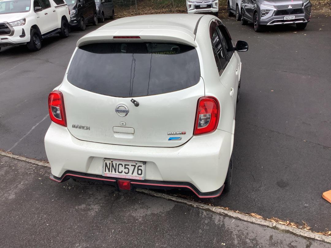 Photo '5' of Nissan March