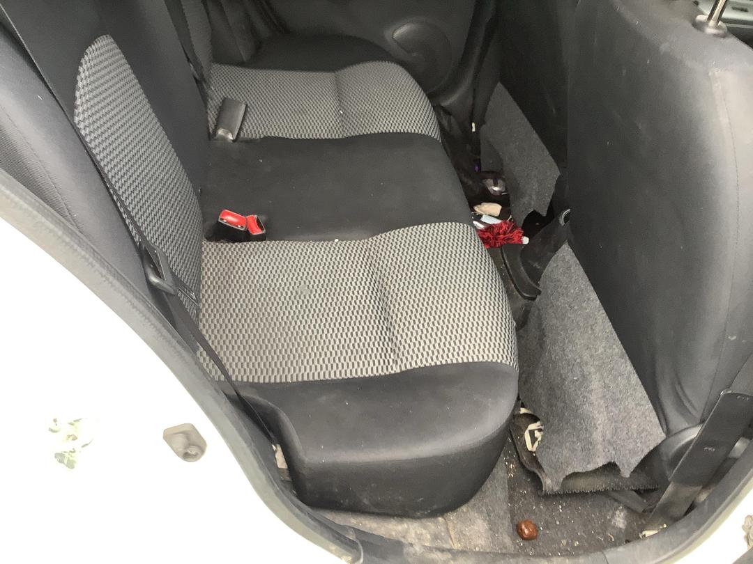 Photo '12' of Nissan March