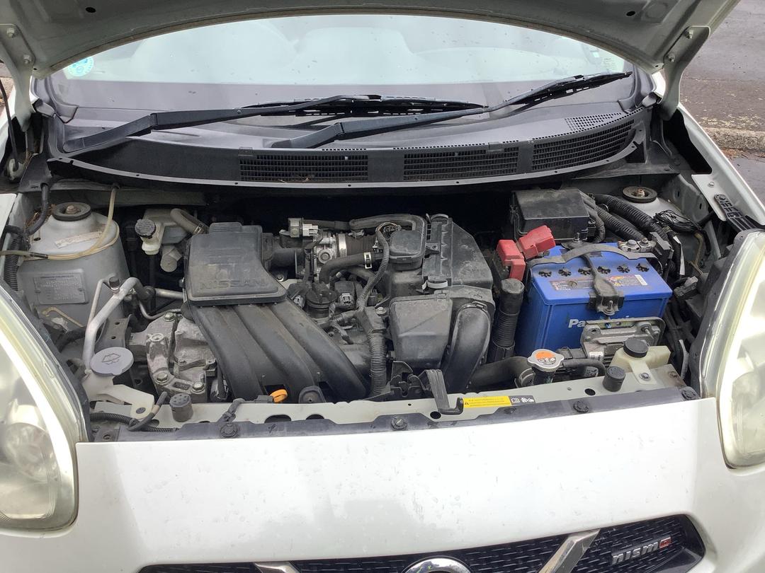 Photo '8' of Nissan March