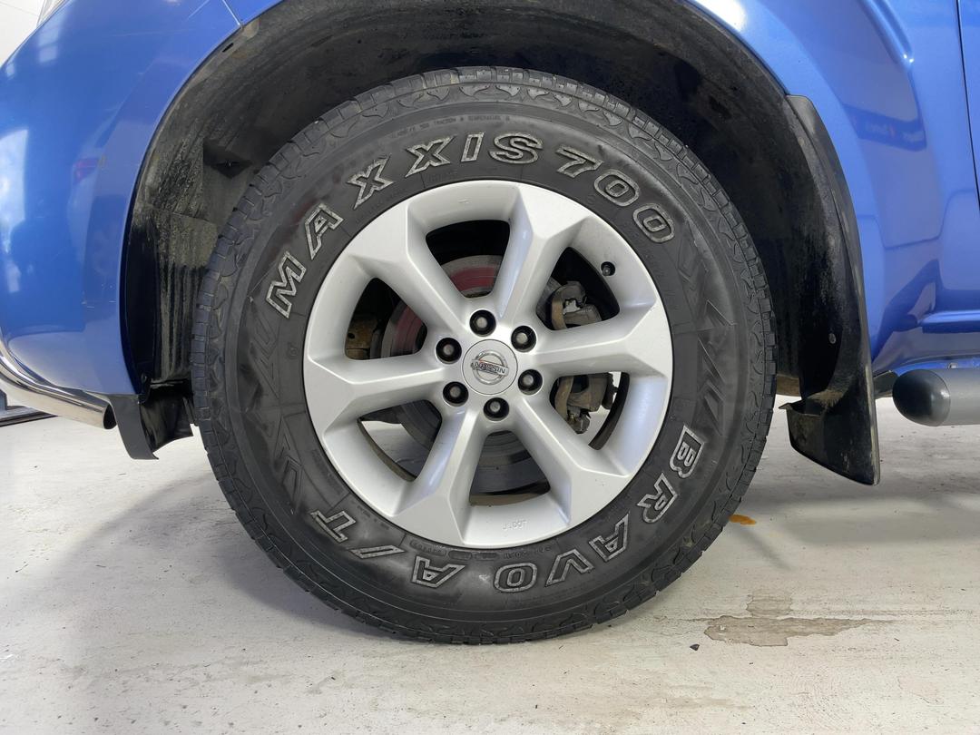 Photo '10' of Nissan Navara