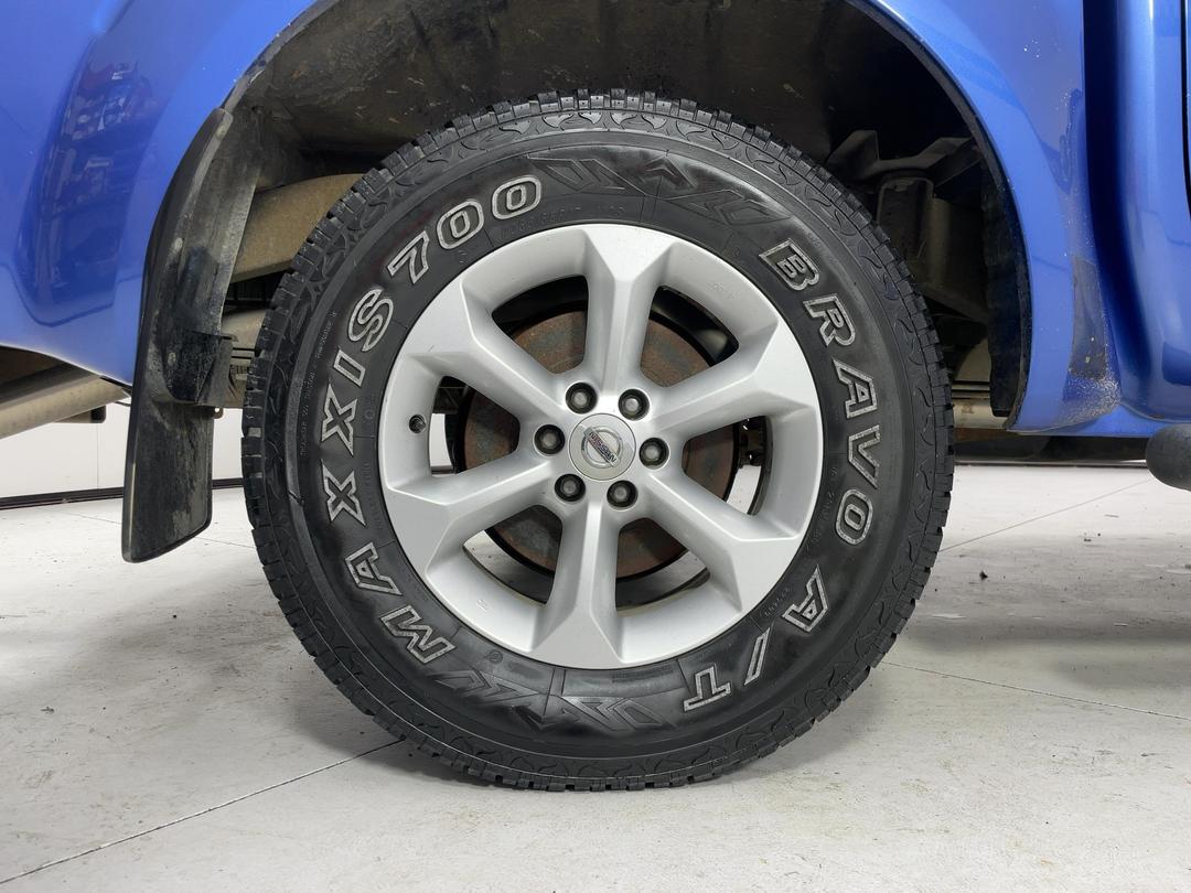 Photo '12' of Nissan Navara