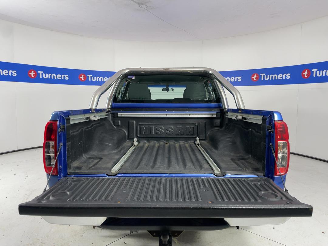 Photo '14' of Nissan Navara