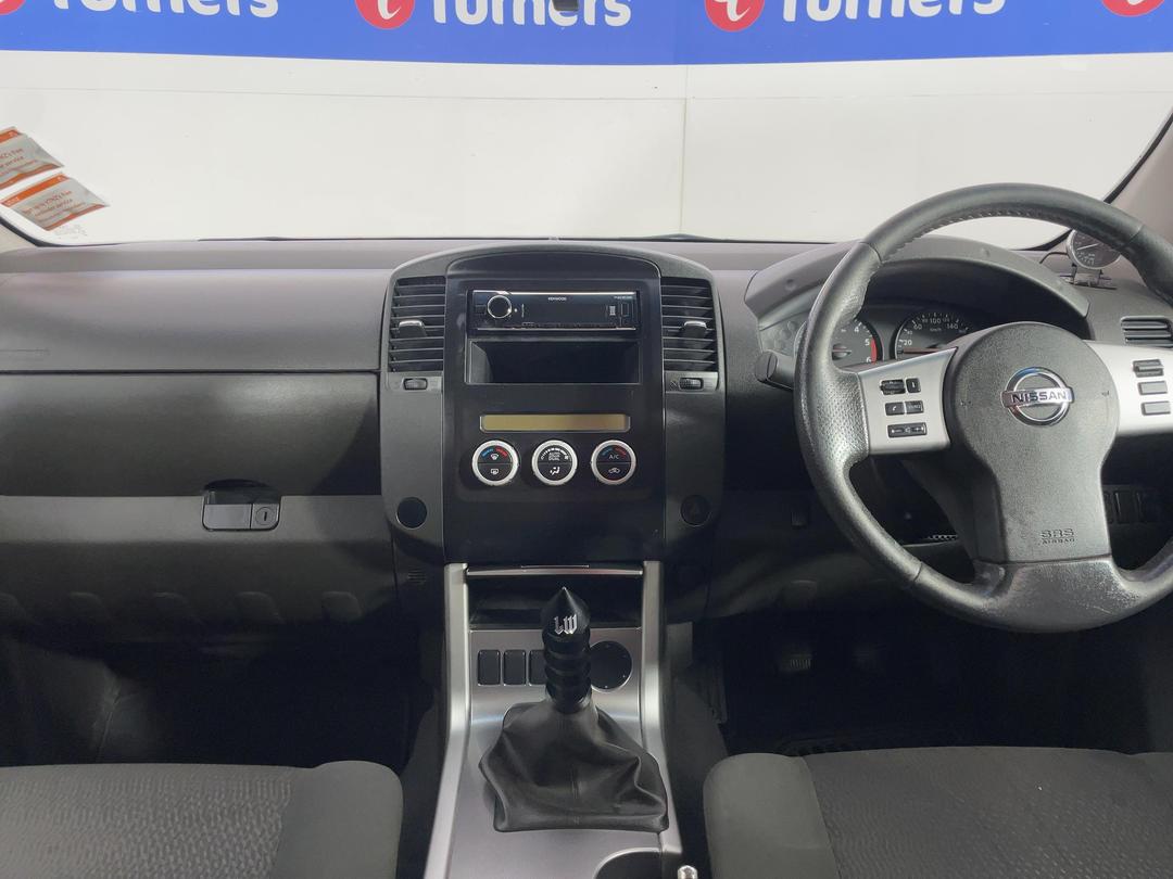 Photo '17' of Nissan Navara