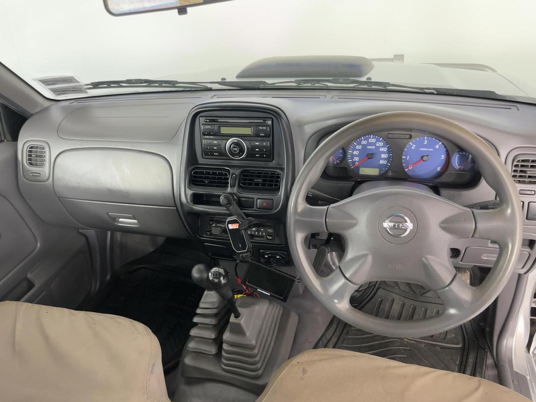 Photo '17' of Nissan Navara