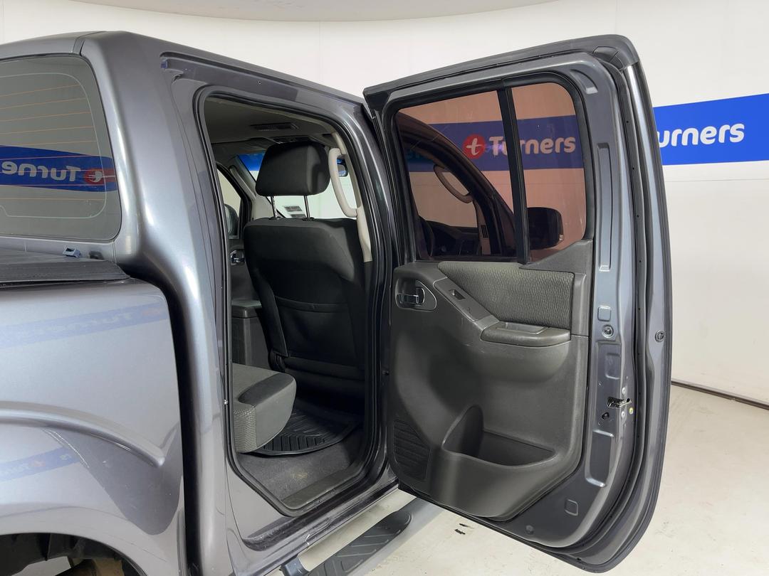 Photo '19' of Nissan Navara