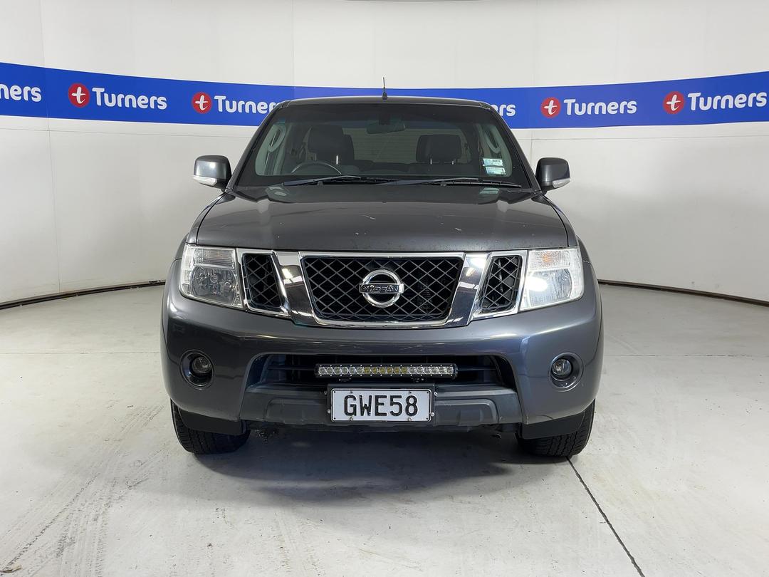 Photo '2' of Nissan Navara