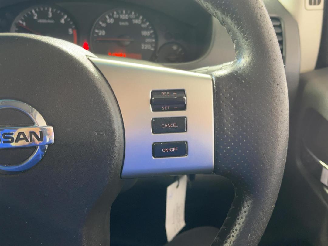 Photo '23' of Nissan Navara