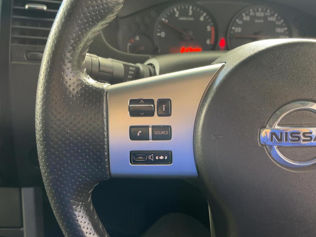 Photo '24' of Nissan Navara