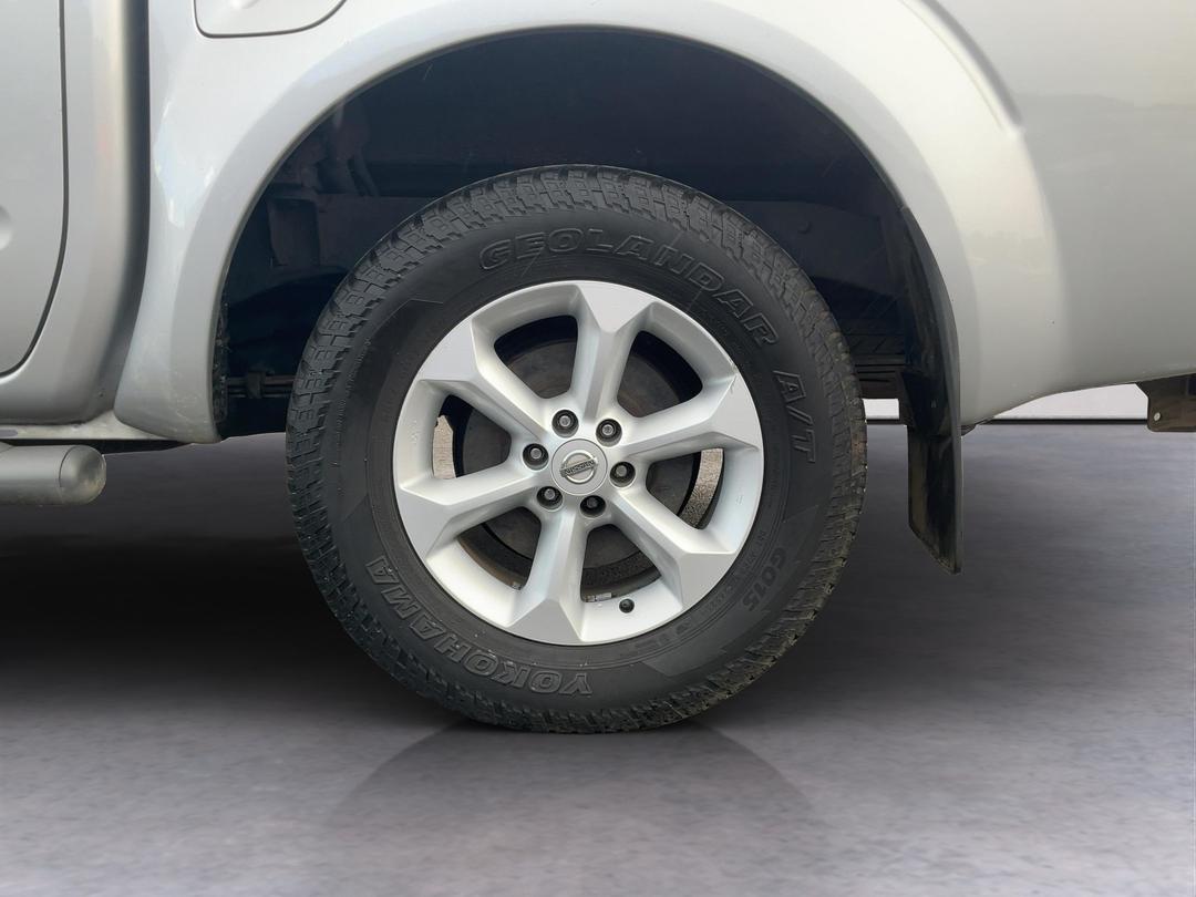 Photo '11' of Nissan Navara