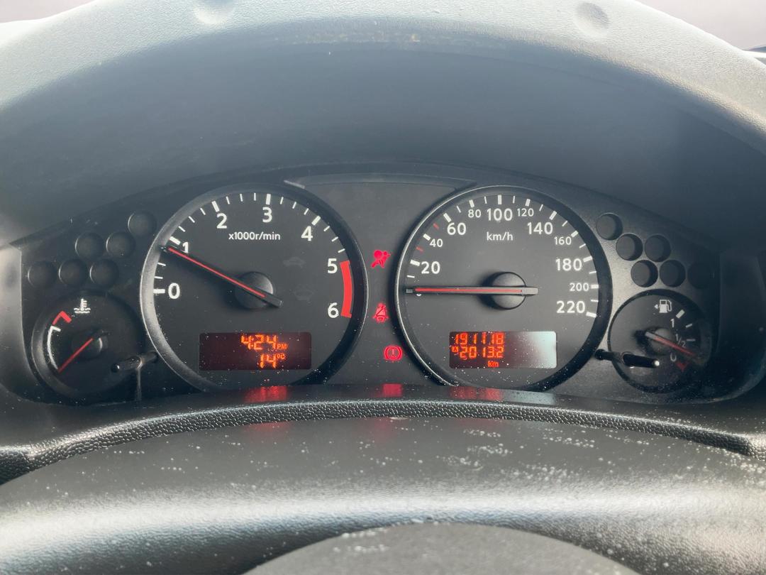 Photo '21' of Nissan Navara