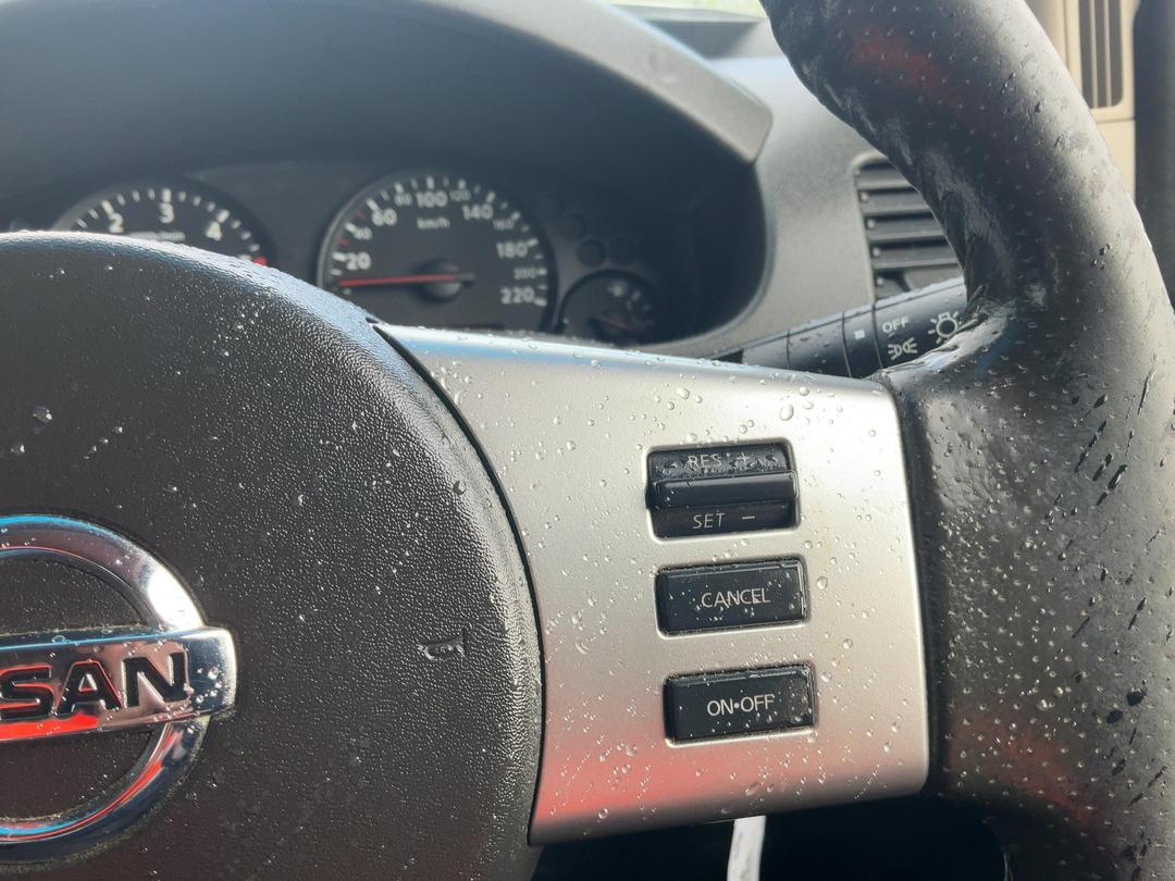 Photo '27' of Nissan Navara
