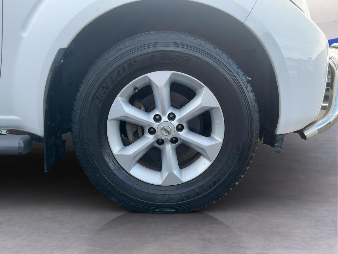 Photo '9' of Nissan Navara