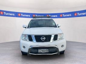 Photo '2' of Nissan Navara