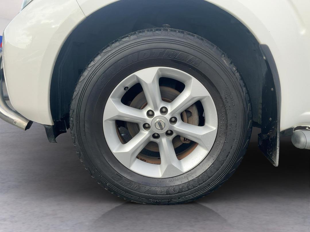 Photo '10' of Nissan Navara