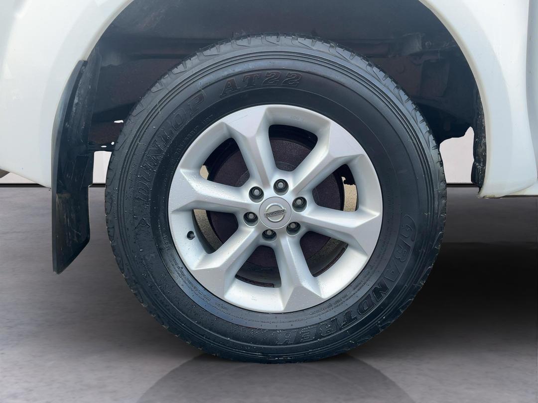 Photo '12' of Nissan Navara