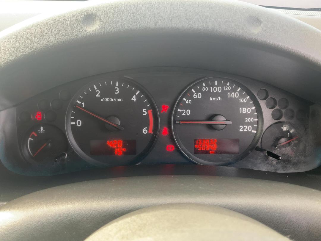 Photo '21' of Nissan Navara