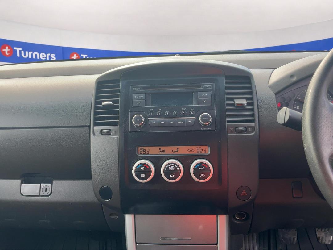 Photo '29' of Nissan Navara