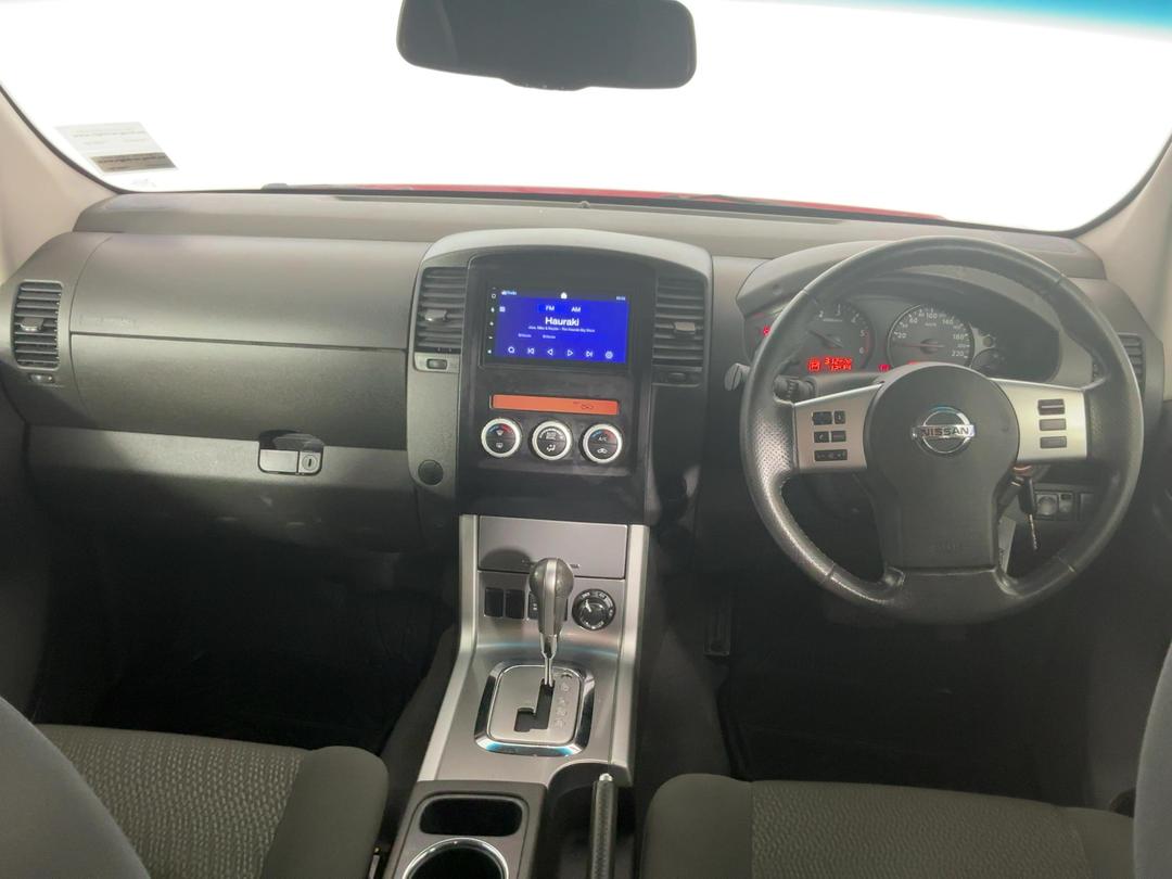 Photo '17' of Nissan Navara