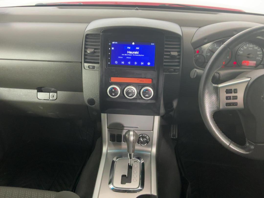 Photo '18' of Nissan Navara
