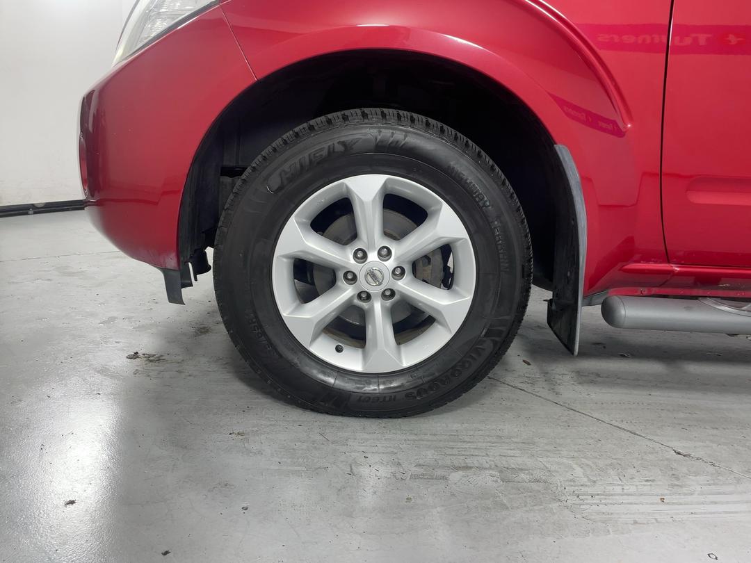 Photo '10' of Nissan Navara