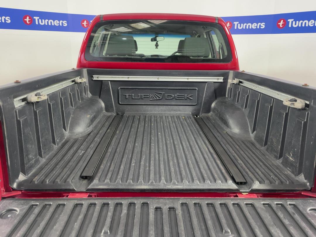 Photo '14' of Nissan Navara