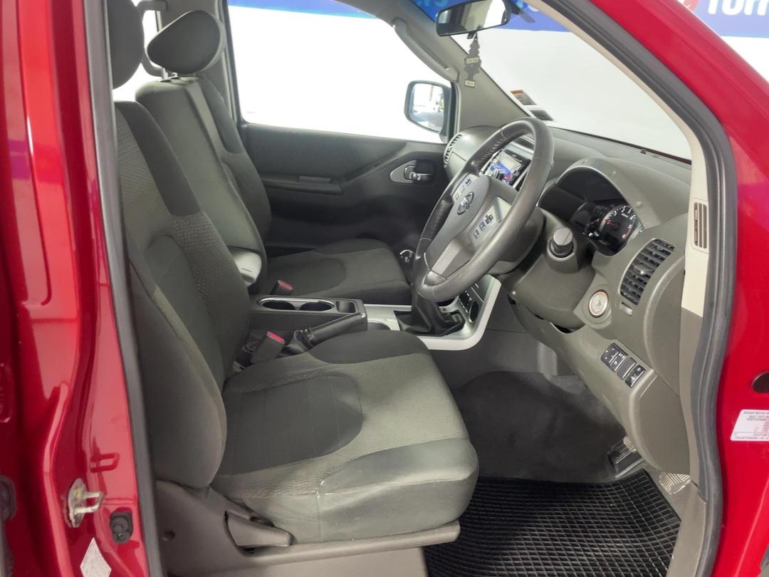 Photo '16' of Nissan Navara