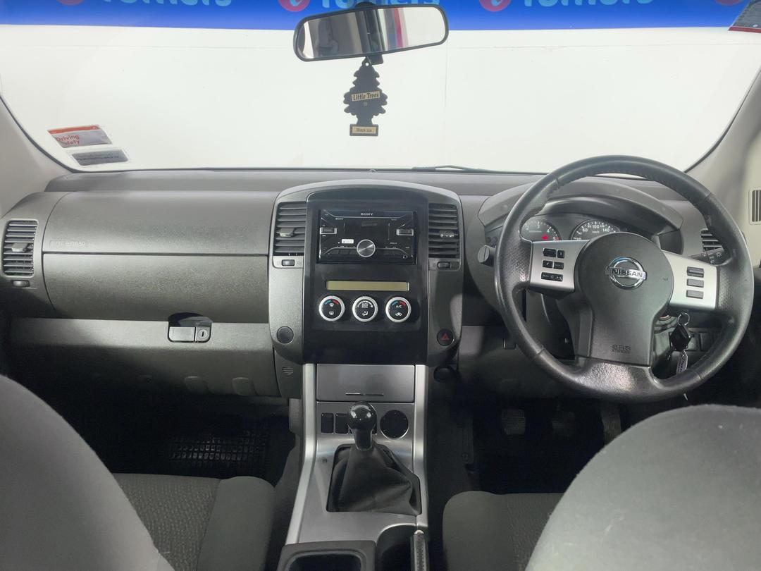 Photo '17' of Nissan Navara