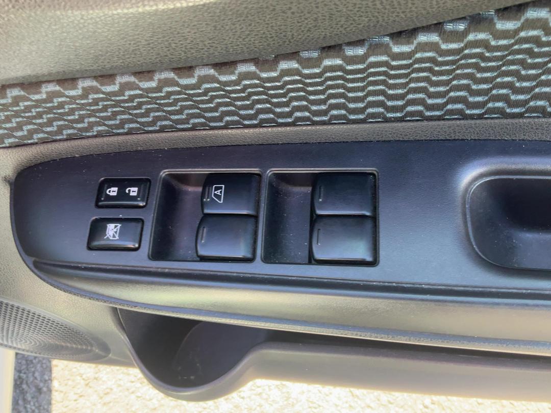 Photo '23' of Nissan Note