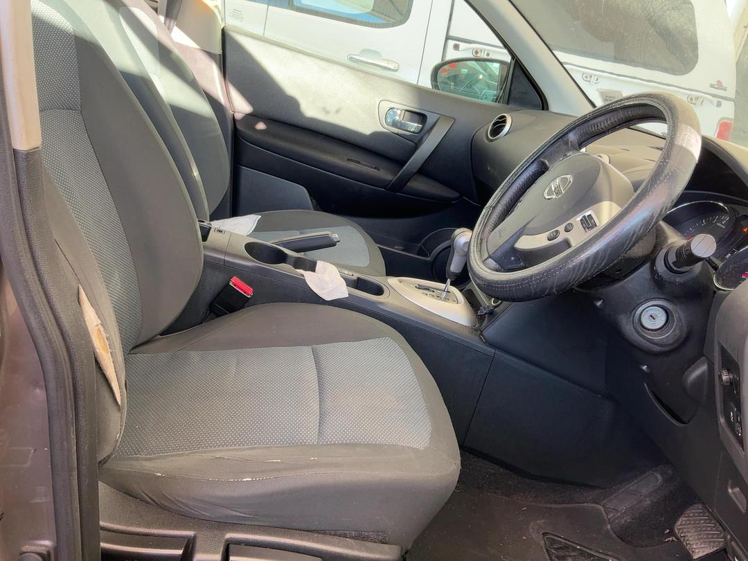 Photo '10' of Nissan Qashqai ST Photo '10' of Nissan Qashqai ST