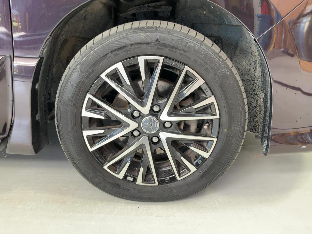 Photo '9' of Nissan Serena