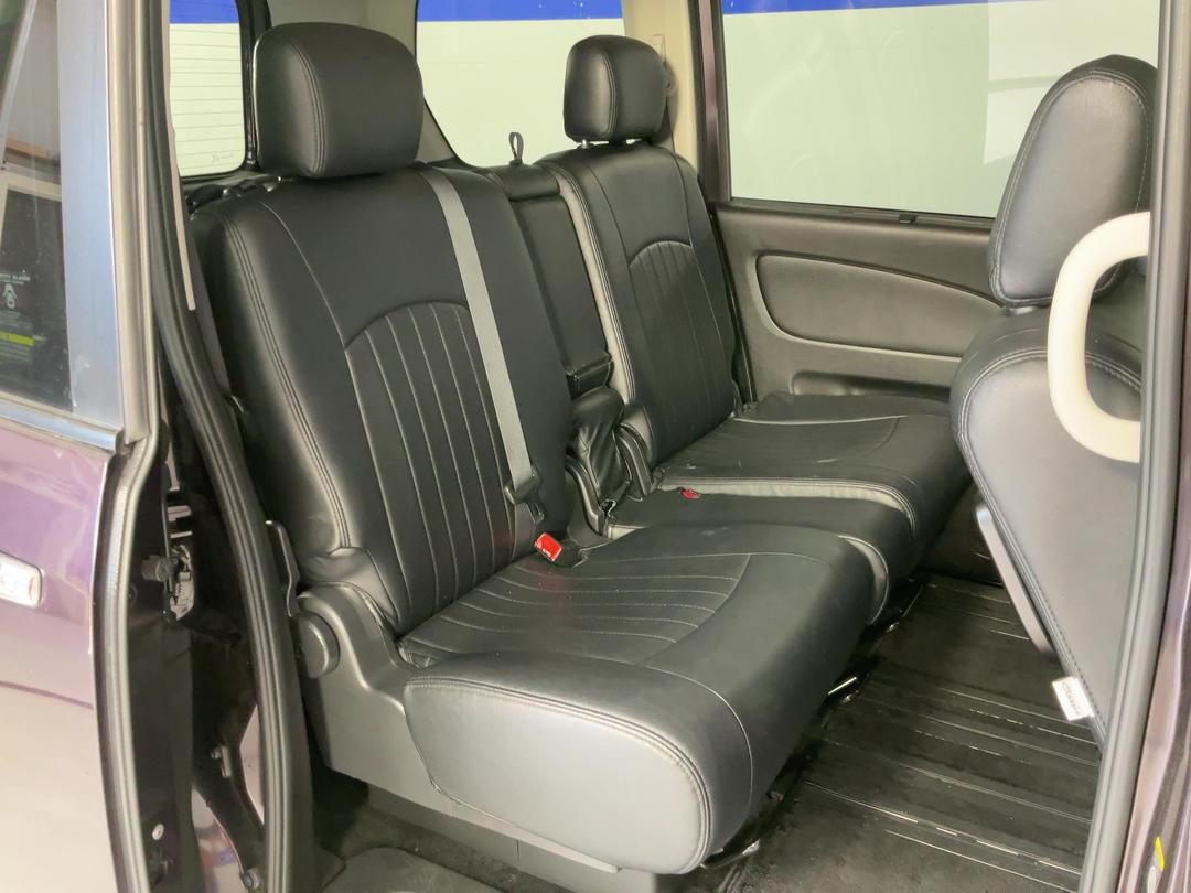 Photo '19' of Nissan Serena