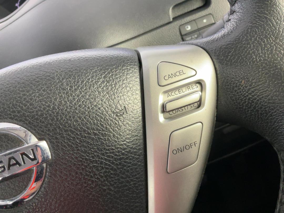 Photo '23' of Nissan Serena