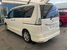 Thumbnail '4' of Nissan Serena