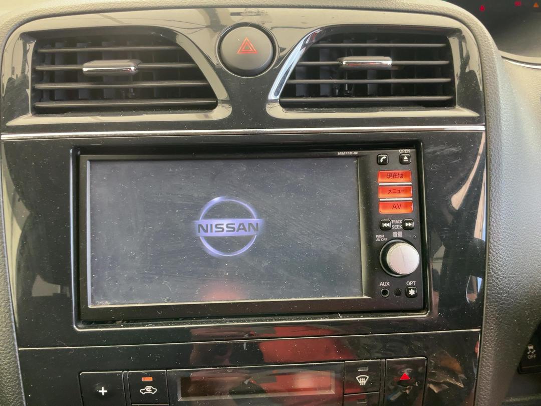 Photo '11' of Nissan Serena Photo '11' of Nissan Serena