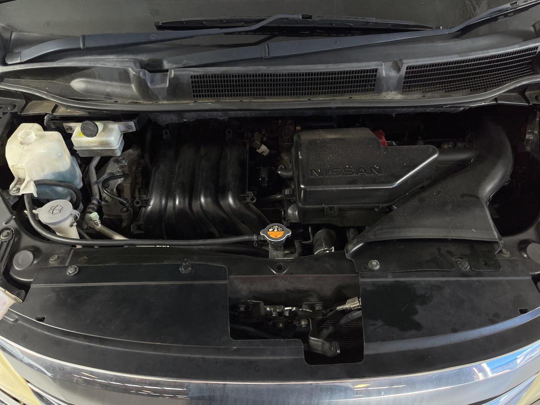 Photo '11' of Nissan Serena